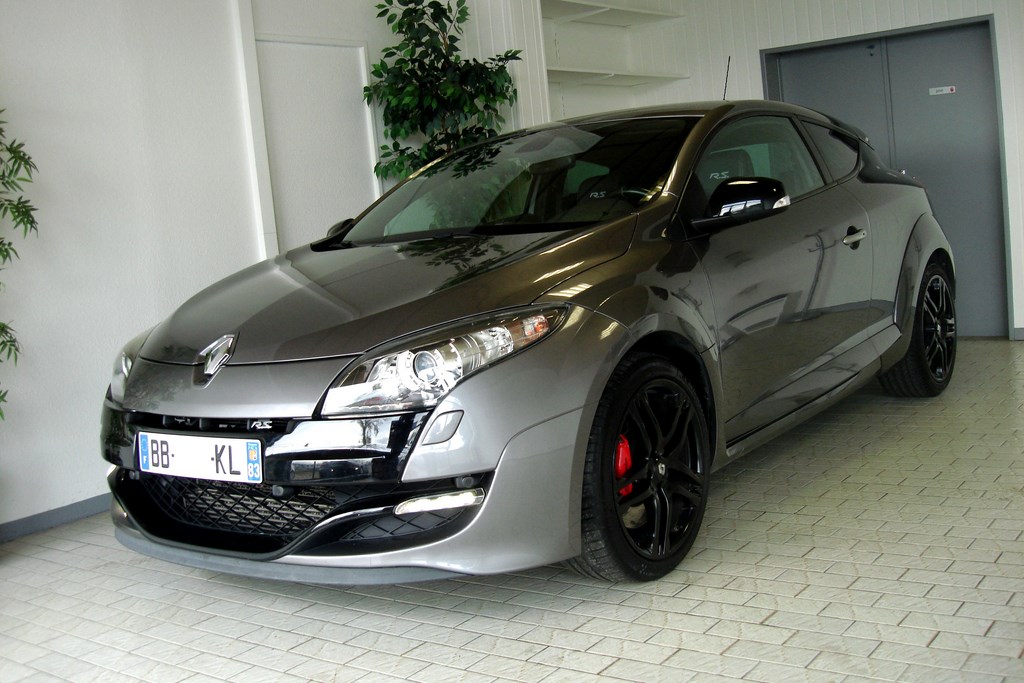 RENAULT MEGANE III COUPE 2.0 T 250 RS LUXE - M.V Cars 68