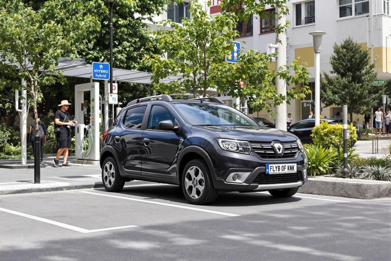 Future Dacia Sandero hybride : une GTI thermique sans malus à prix Dacia ?.jpg