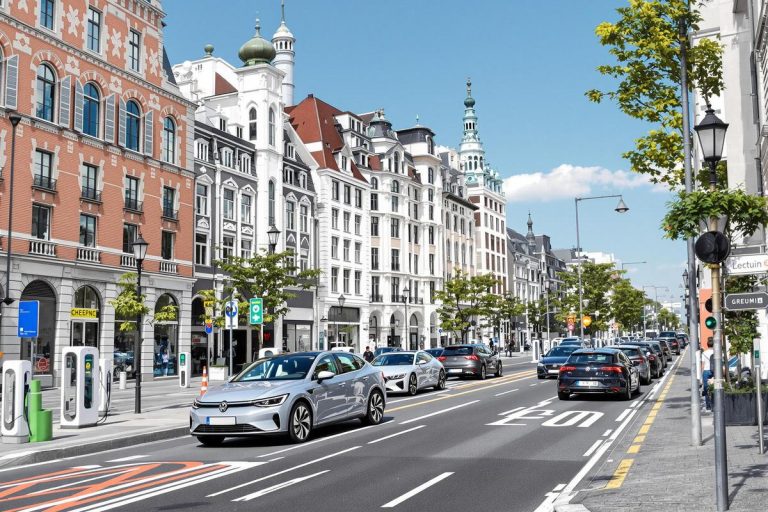 Voiture électrique : ces marques européennes qui profitent des difficultés de Tesla et des constructeurs chinois.jpg