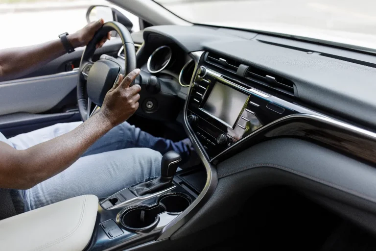 ce-suv-hybride-adopte-le-moteur-legendaire-de-la-toyota-corolla-et-garantit-une-consommation-reduite-de-5l-100km-avec-une-incroyable-garantie-de-10-ans